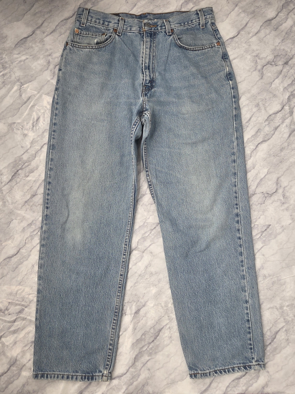 Vintage Levi’s 550 Relaxed Fit Tapered Leg High Rise Medium Wash Jeans 36x30
